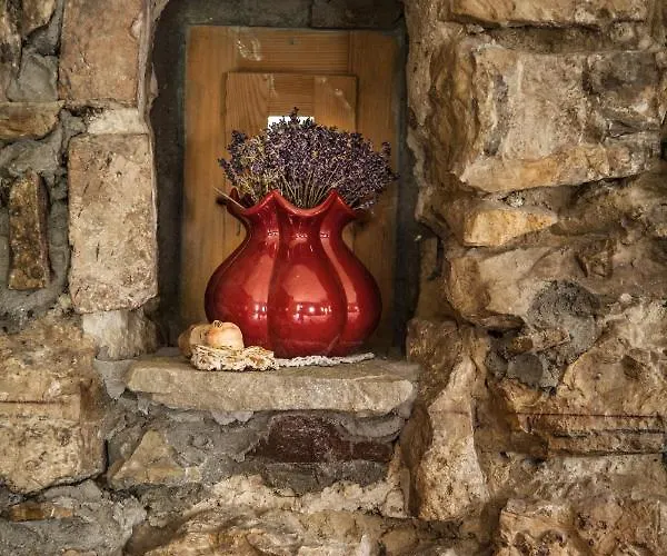 Kali Art Köveskál